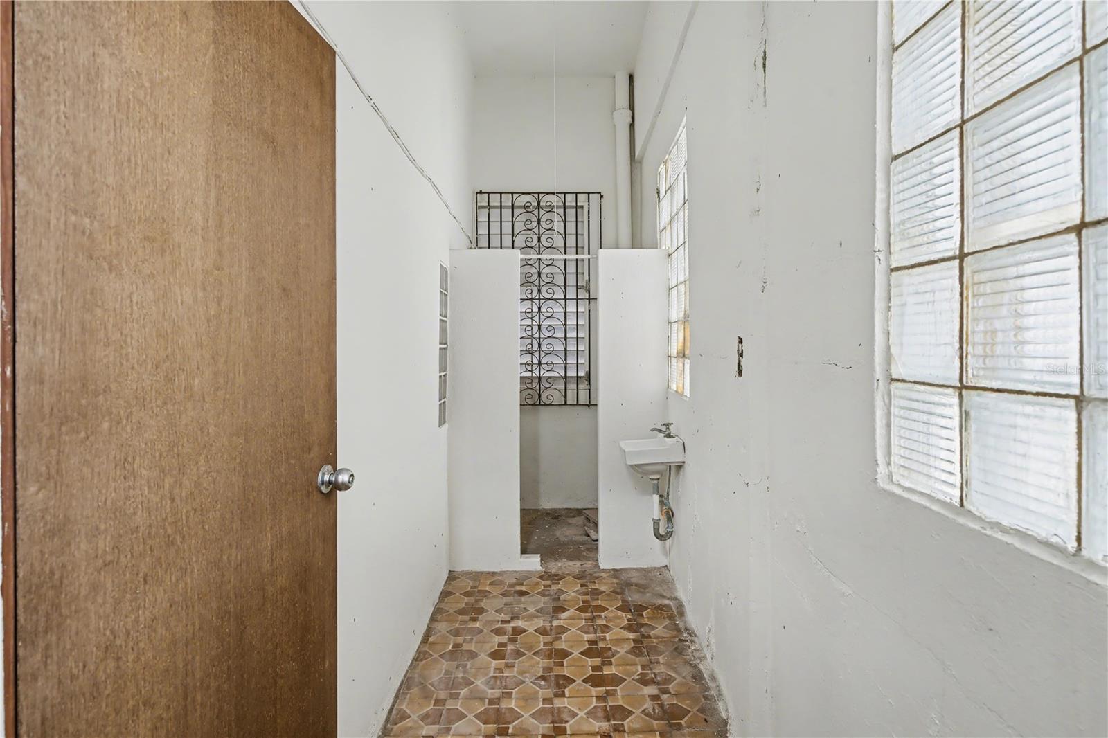 URB. LAS MADRES DEL SAGRADO CORAZON DE JESUS - Residential Income