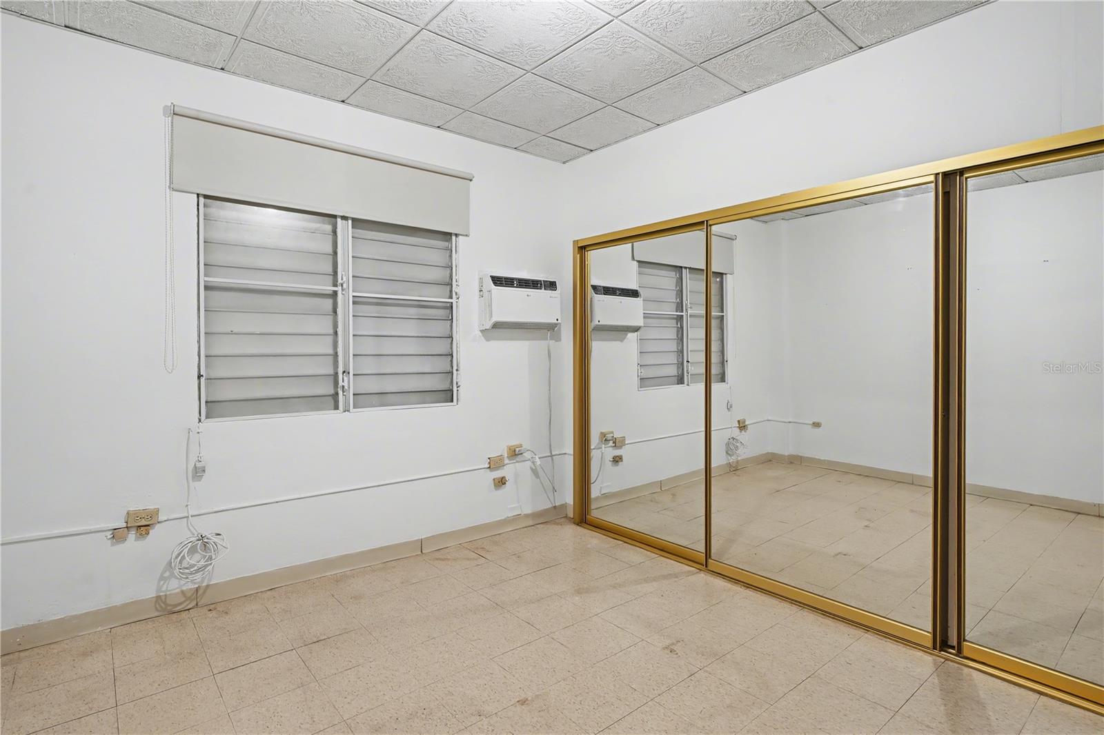 URB. LAS MADRES DEL SAGRADO CORAZON DE JESUS - Residential Income