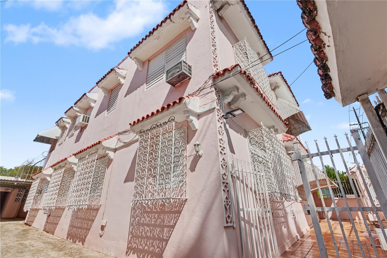 URB. LAS MADRES DEL SAGRADO CORAZON DE JESUS - Residential Income