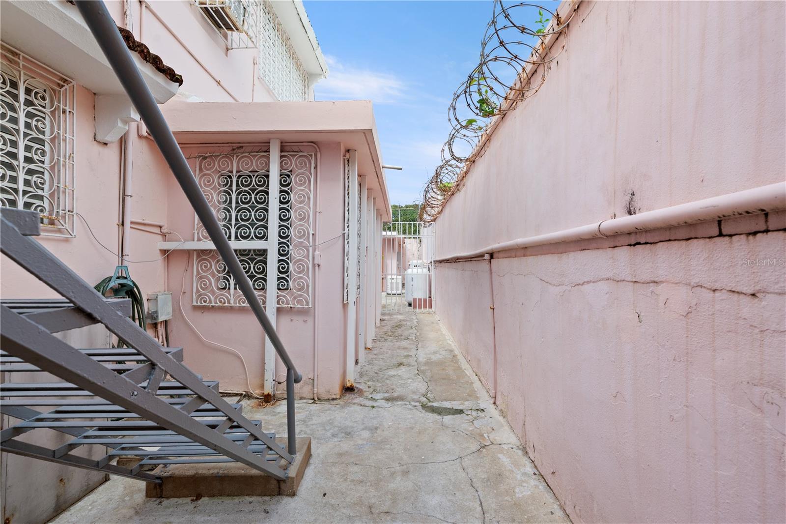 URB. LAS MADRES DEL SAGRADO CORAZON DE JESUS - Residential Income