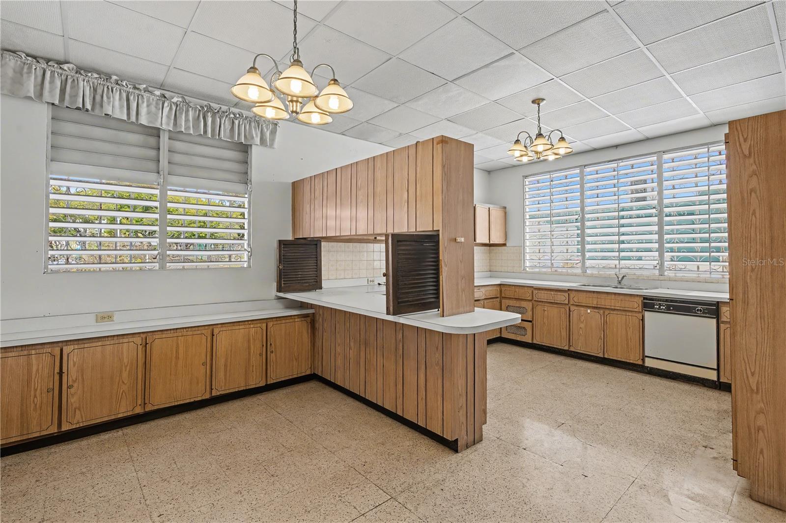 URB. LAS MADRES DEL SAGRADO CORAZON DE JESUS - Residential Income