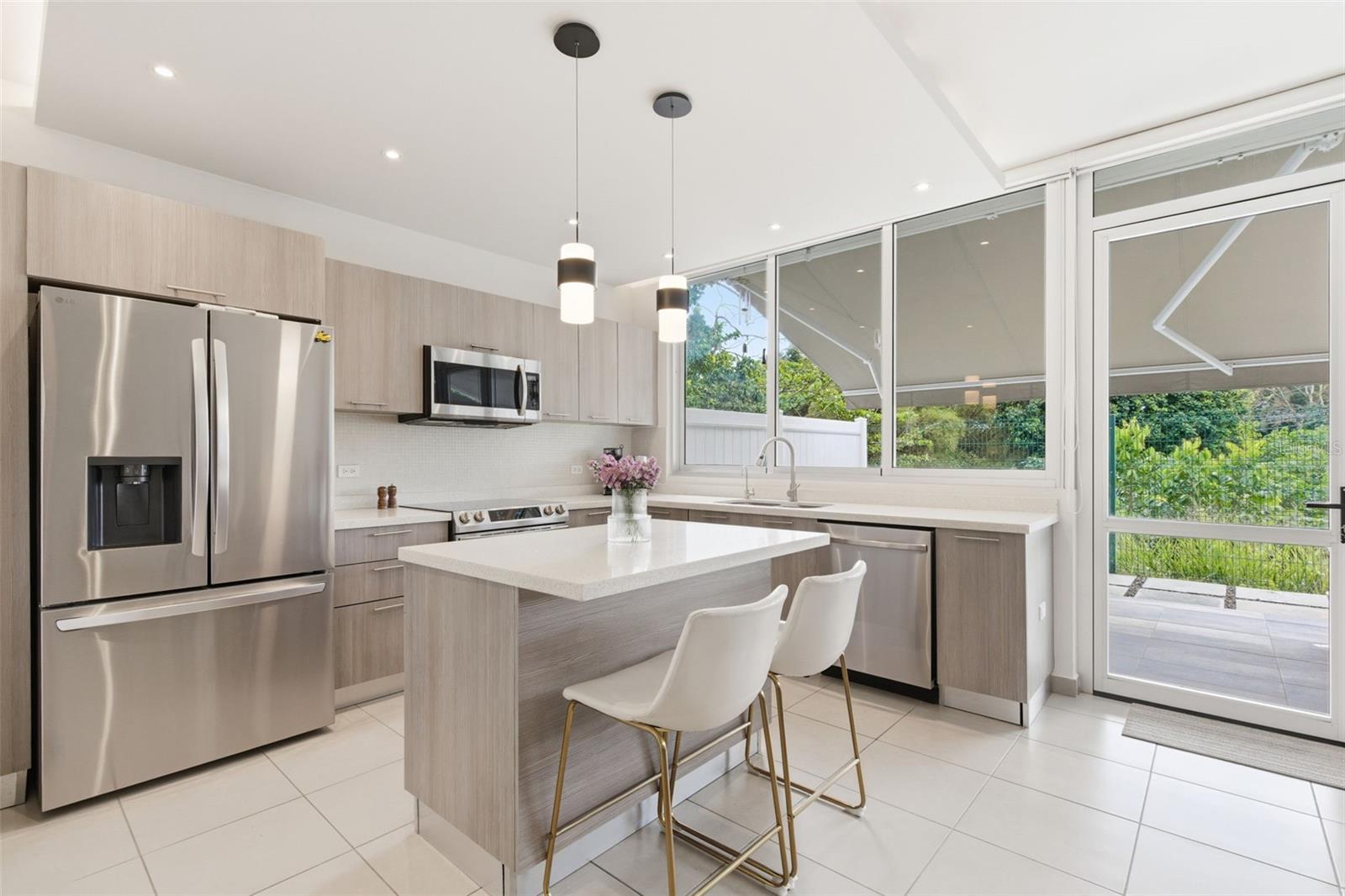 URBANIZATION ROTONDA DOWNTOWN - Residential Lease