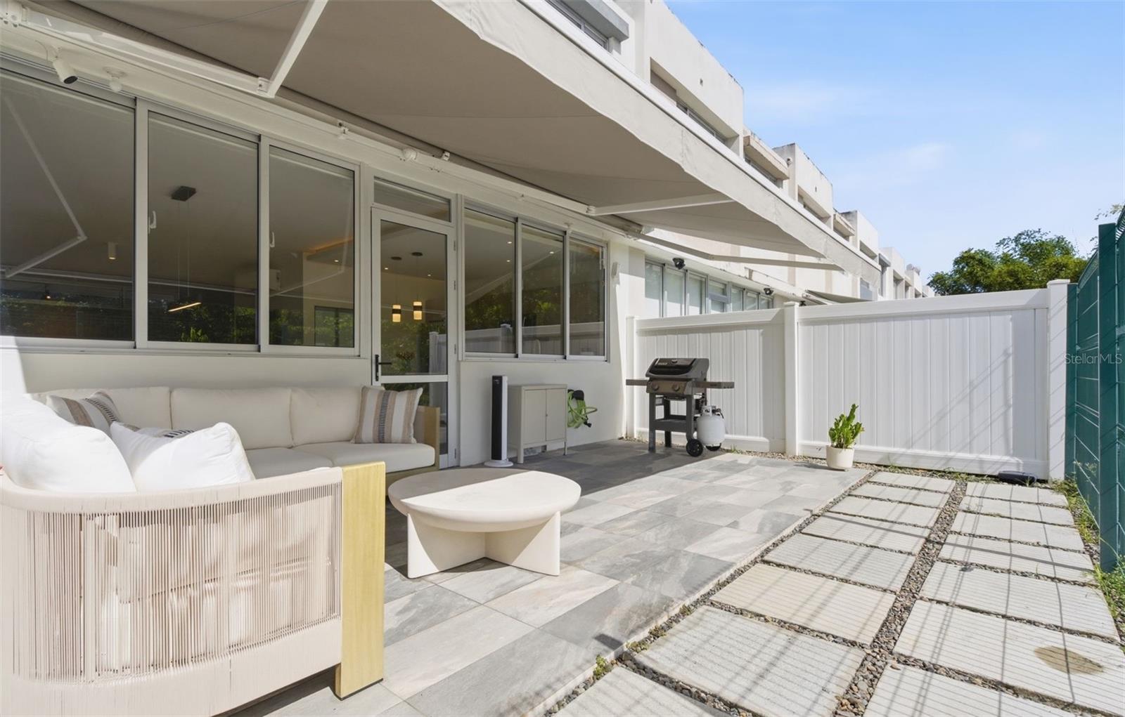 URBANIZATION ROTONDA DOWNTOWN - Residential Lease