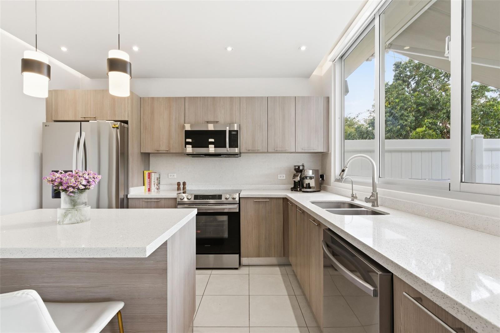 URBANIZATION ROTONDA DOWNTOWN - Residential Lease