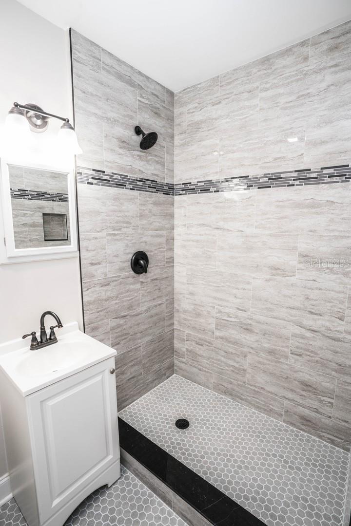 GOLF COURSE & JUNGLE SUB REV MAP PT REP - Residential Lease