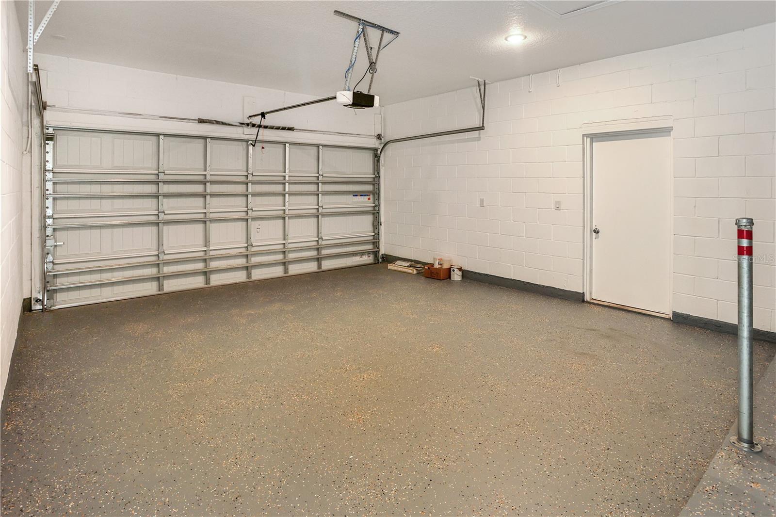 LAKE VIEW FARMS - Residential