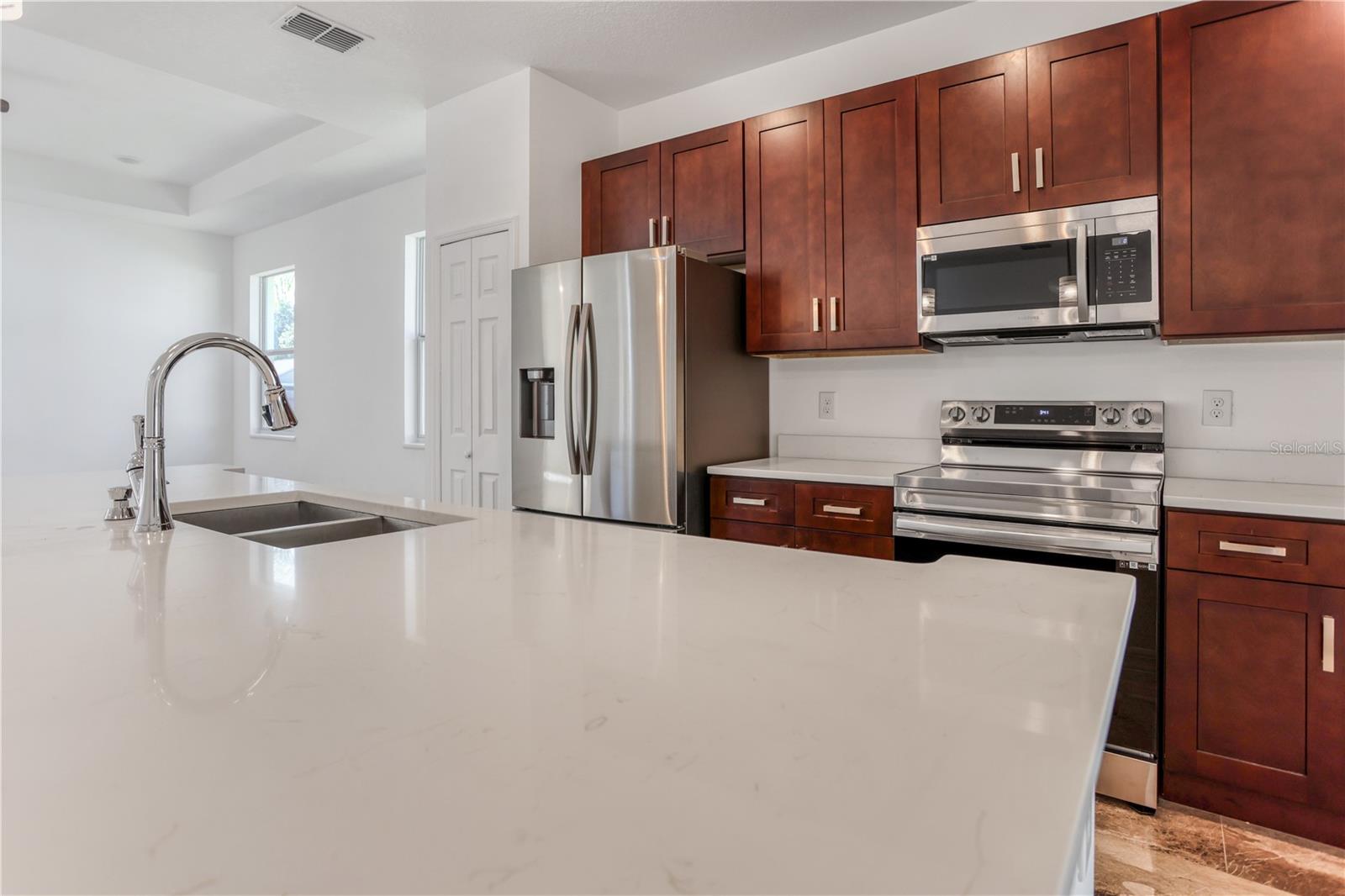 LAKE VIEW FARMS - Residential