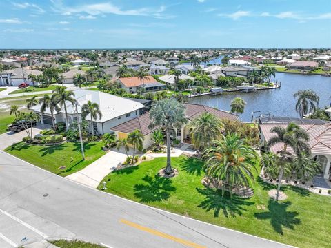 A home in PUNTA GORDA