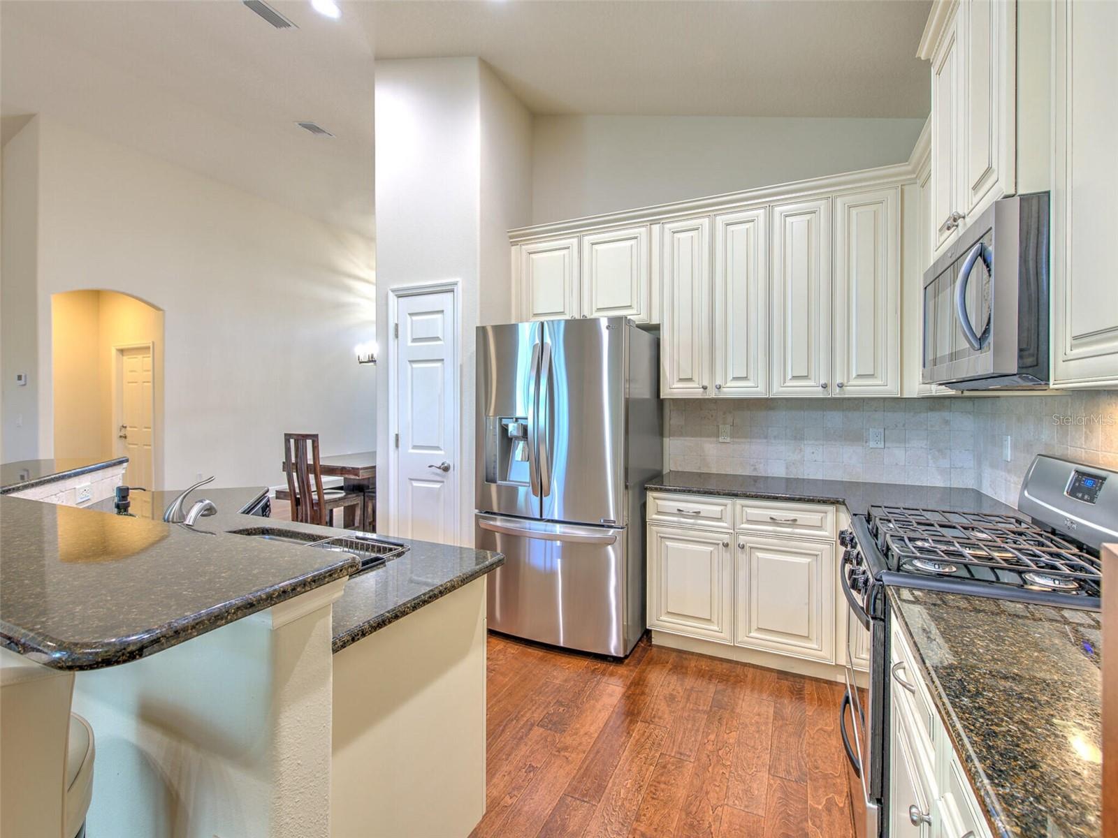 COUNTRYSIDE COVE - Residential