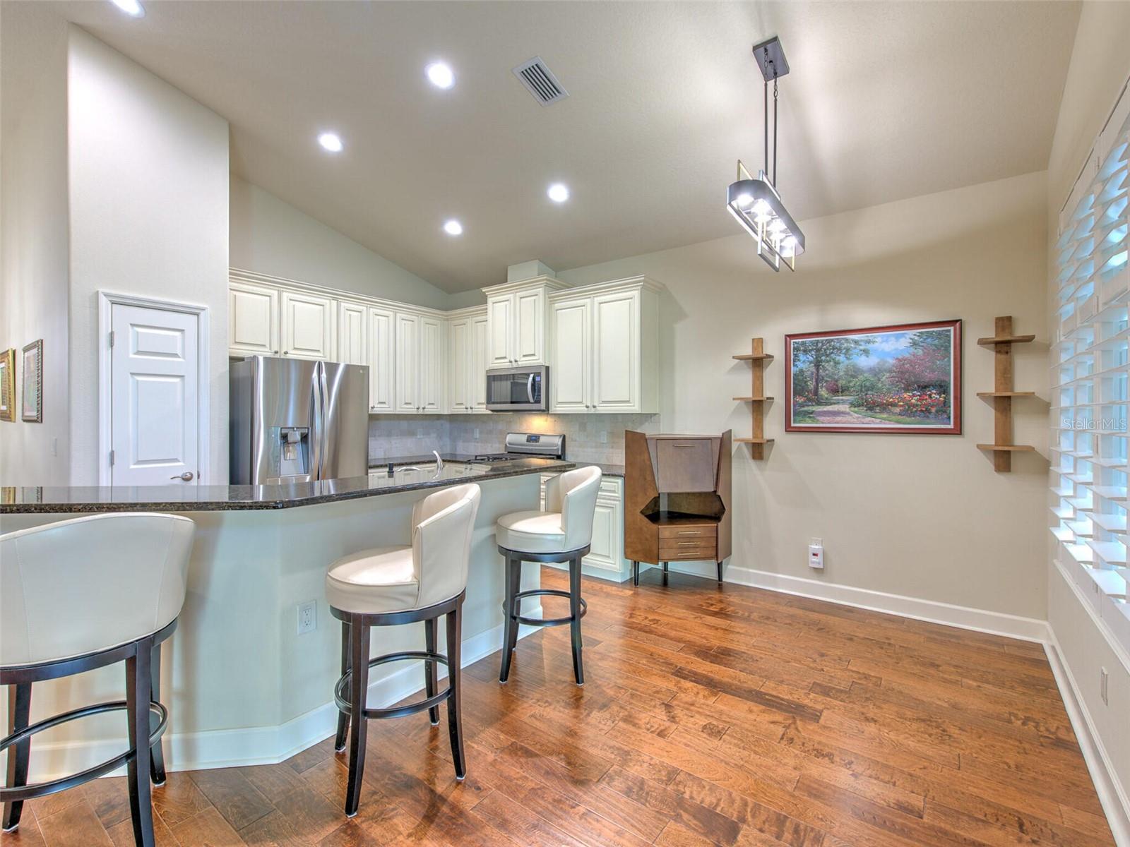 COUNTRYSIDE COVE - Residential