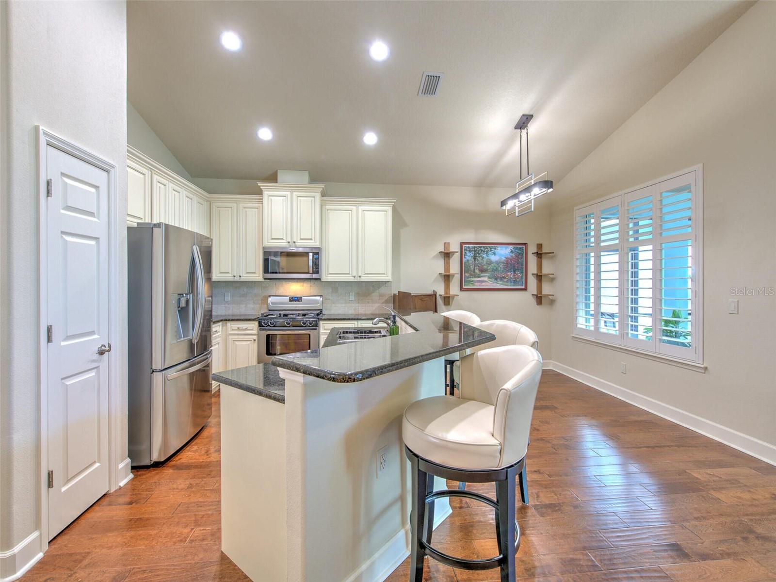 COUNTRYSIDE COVE - Residential