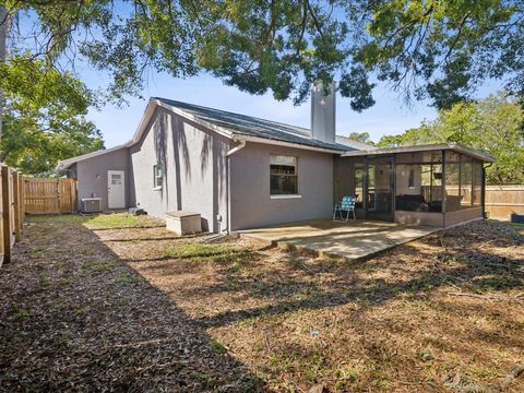 A home in PALM HARBOR