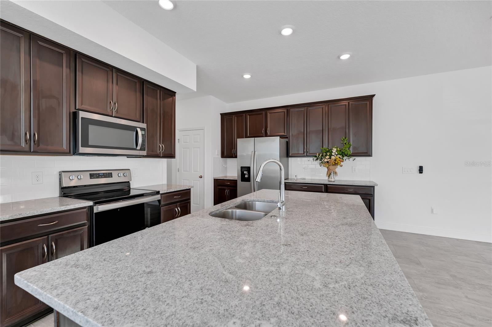 ENCLAVE AT HAWKS CREST - Residential