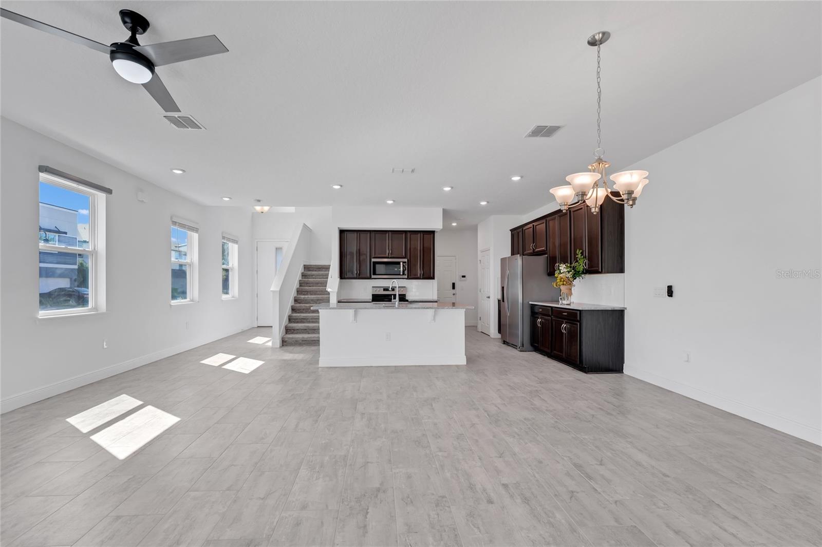 ENCLAVE AT HAWKS CREST - Residential