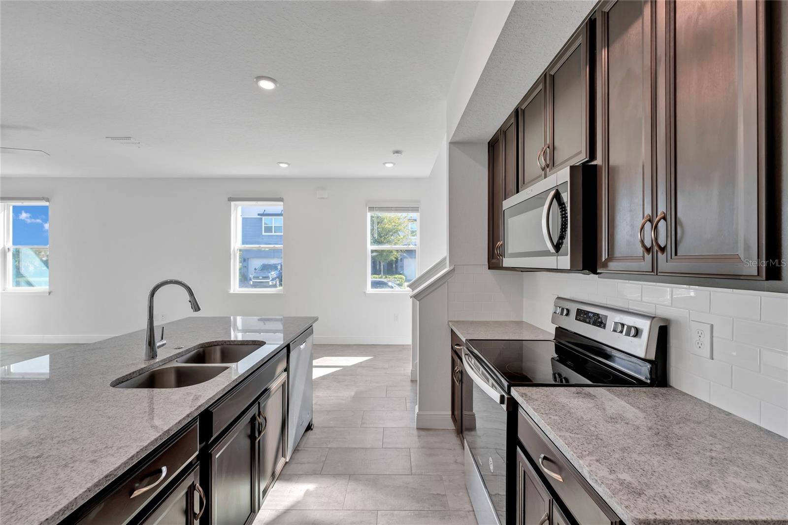 ENCLAVE AT HAWKS CREST - Residential