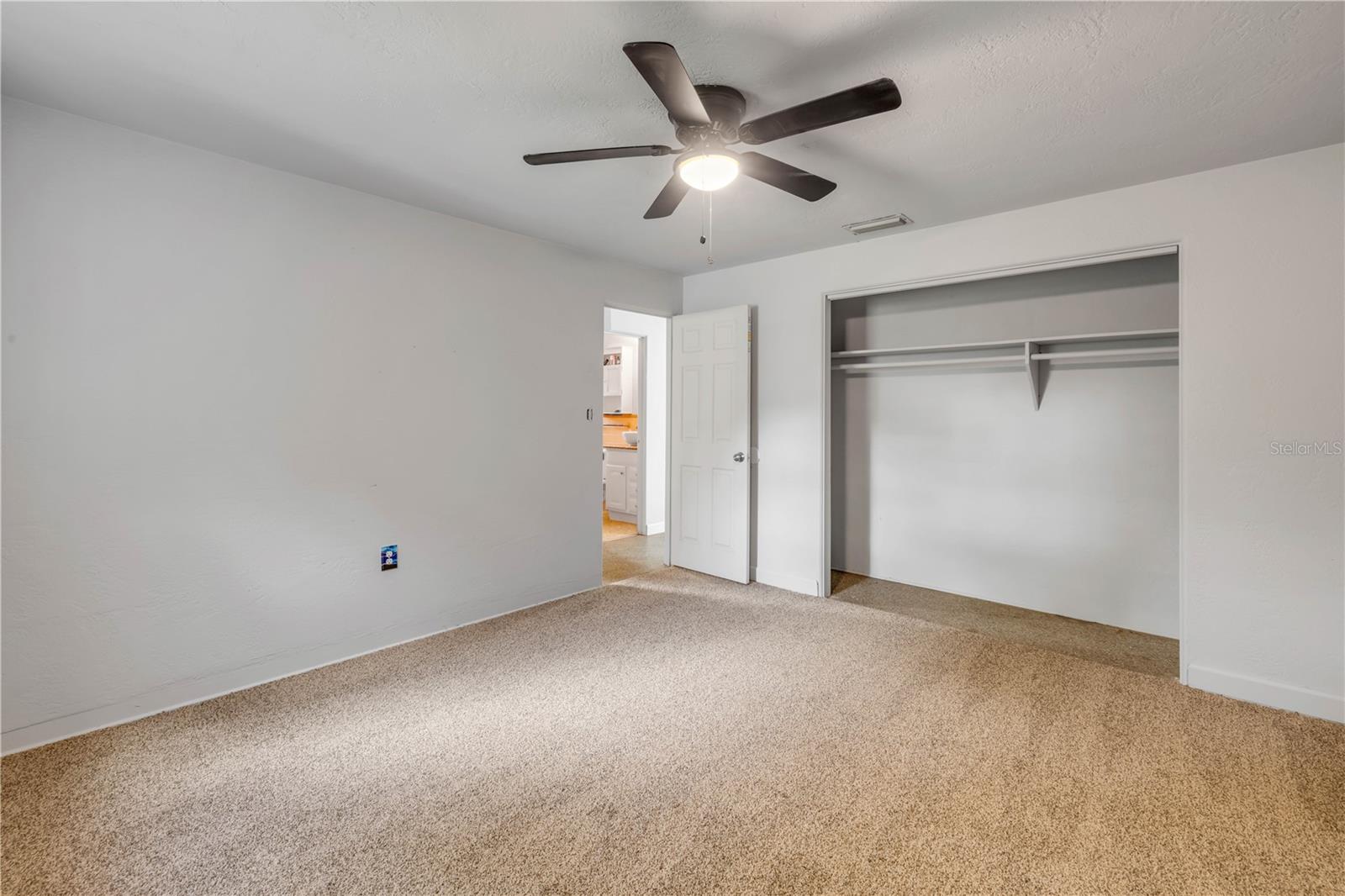 ELLISON HOMES ROYAL - Residential