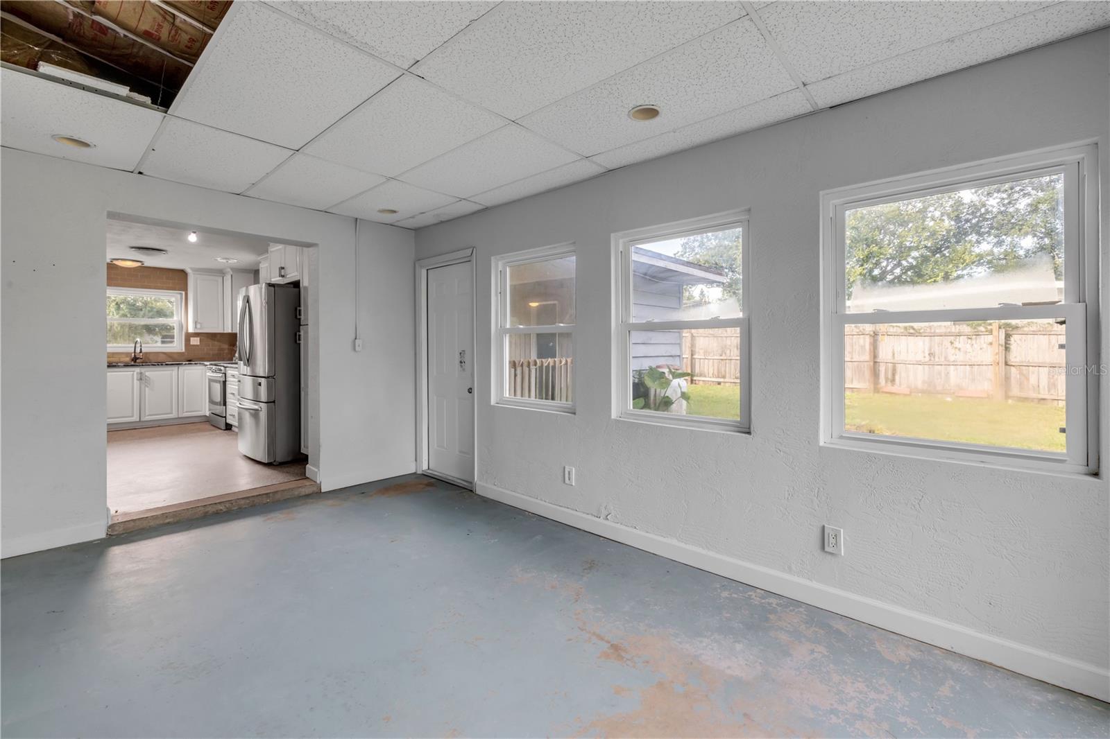 ELLISON HOMES ROYAL - Residential