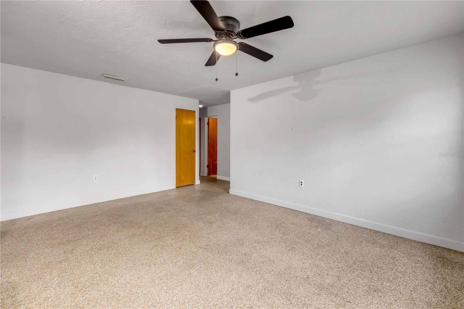 ELLISON HOMES ROYAL - Residential