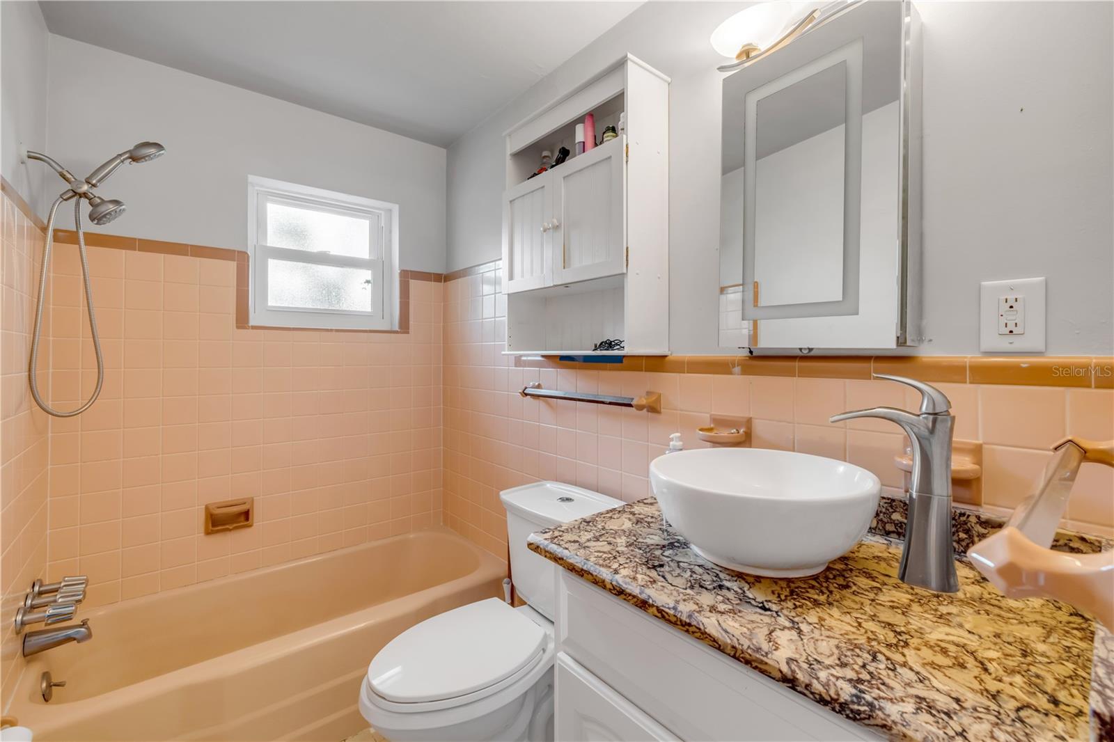 ELLISON HOMES ROYAL - Residential