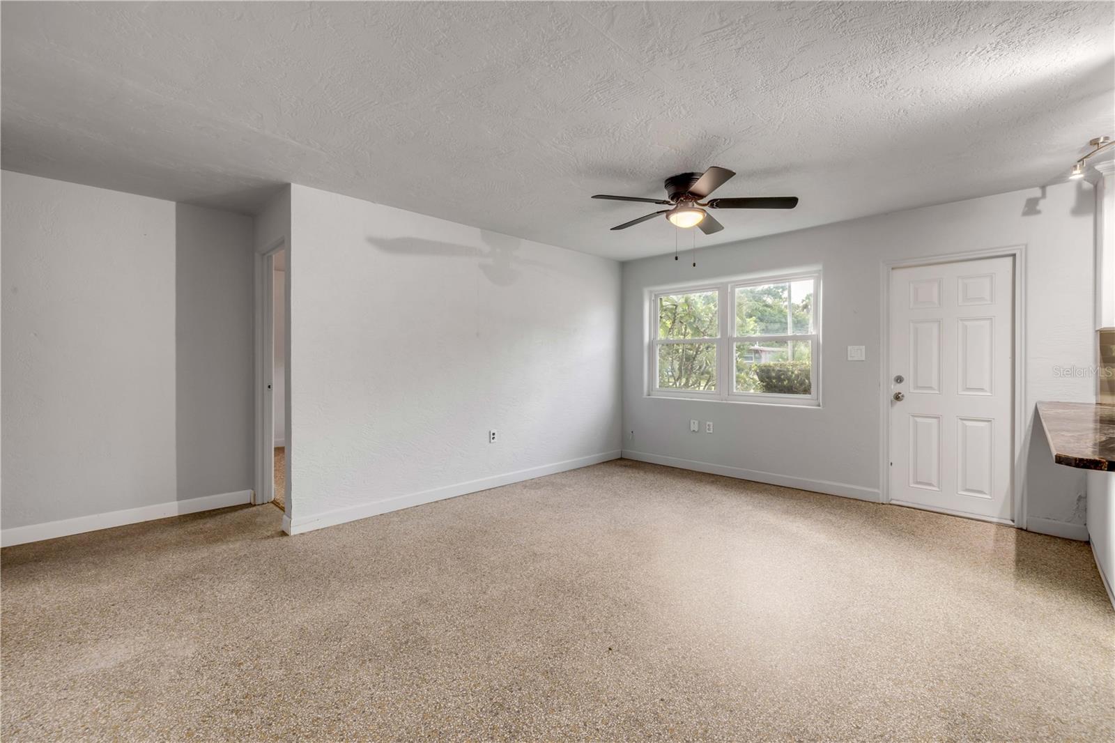 ELLISON HOMES ROYAL - Residential