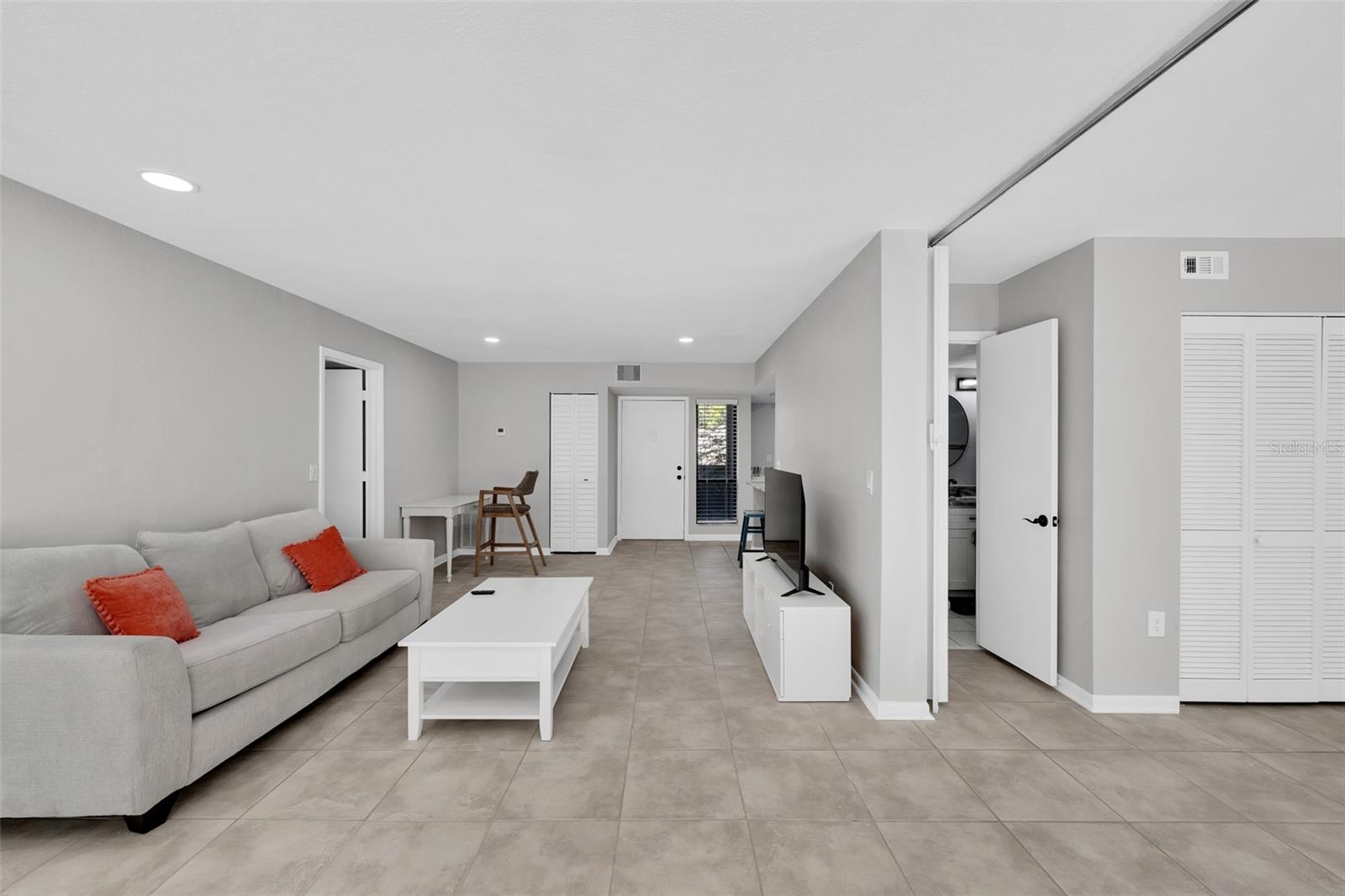 1697 BROOKHOUSE CIRCLE 116