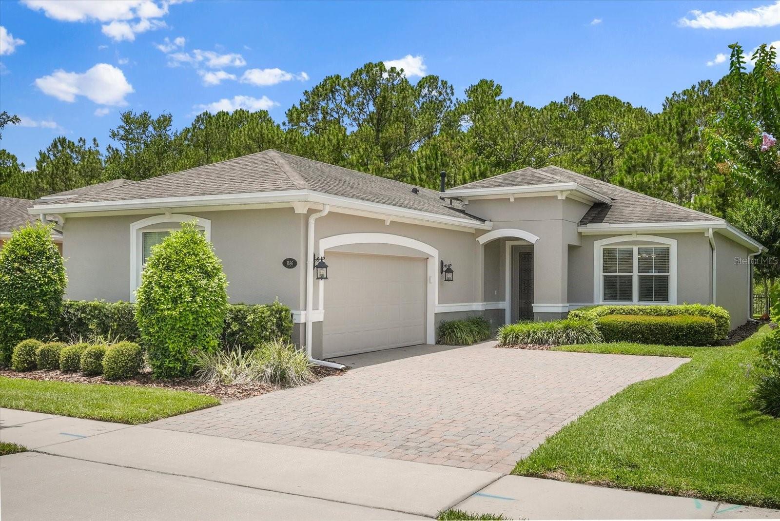 1686 VICTORIA GARDENS DRIVE