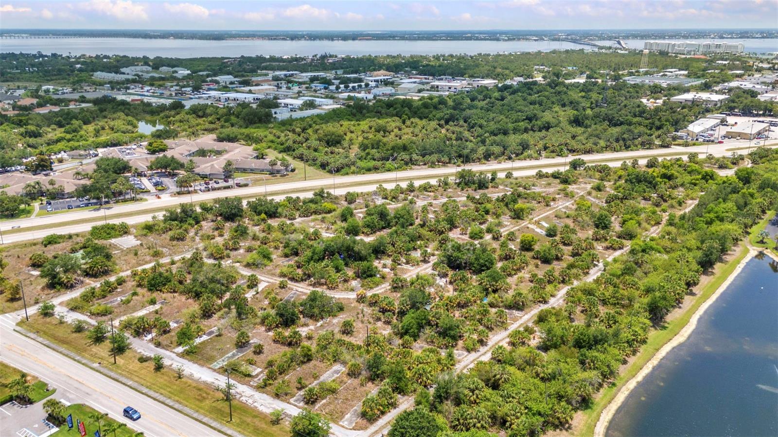 **Prime Commercial Vacant Land for Sale
Unlock the potential of this prime vacant land located on Kings Highway, conveniently situated close to the stunning Charlotte Harbor! This unique property is an excellent investment opportunity for developers and investors alike.
**Key Features:**
- **Location, Location, Location:** Benefit from high visibility and easy access to major routes, including quick connections to I-75.
- **Proximity to Attractions:** Just minutes away from the beautiful Charlotte Harbor.
- **Growing Community:** Join a vibrant and expanding community that is attracting new residents and businesses, ensuring a steady demand for housing options.
- **Flexible Development Options:**
Don’t miss this rare opportunity to invest in a prime piece of land in a sought-after location. Contact us today to learn more about this exceptional property and to schedule a viewing!