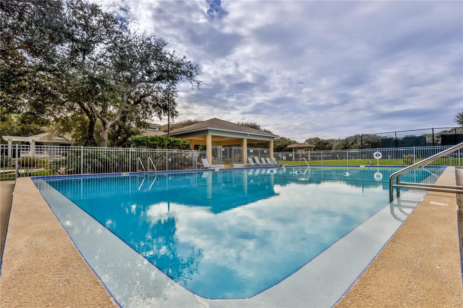 SEA MIST CONDO - Residential