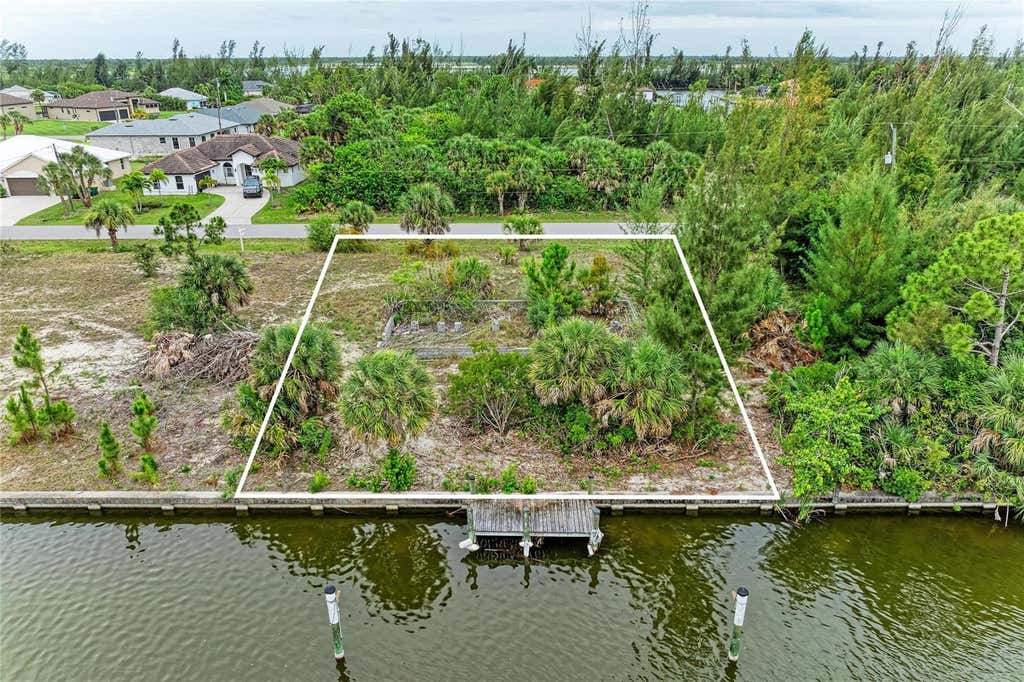Photo of 15100 Lyneburg Avenue, Port Charlotte, FL 33981 (MLS # N6144605)