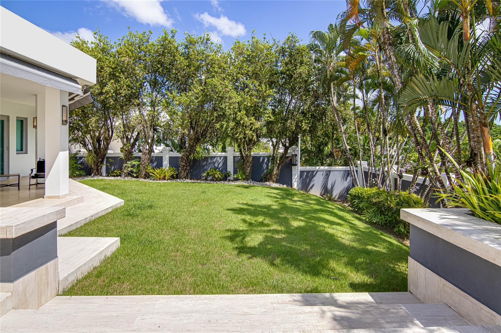 URB BALDWIN PARK - Residential