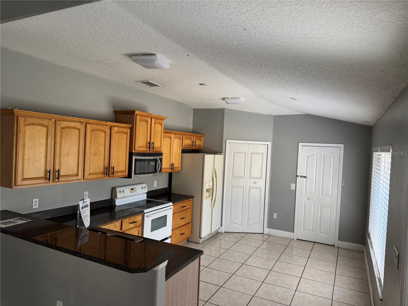 DELTONA LAKES UNIT 09 - Residential