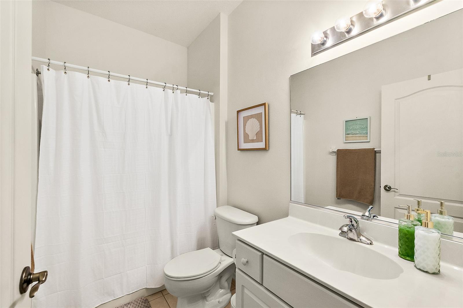 ARBOR TRACE CONDOMINIUM - Residential