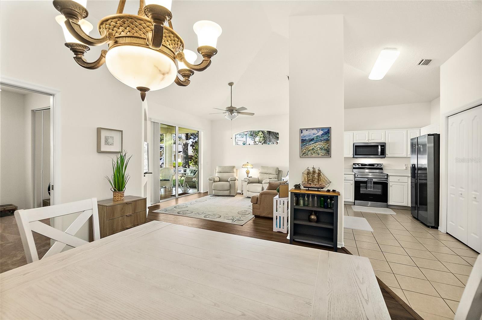 ARBOR TRACE CONDOMINIUM - Residential