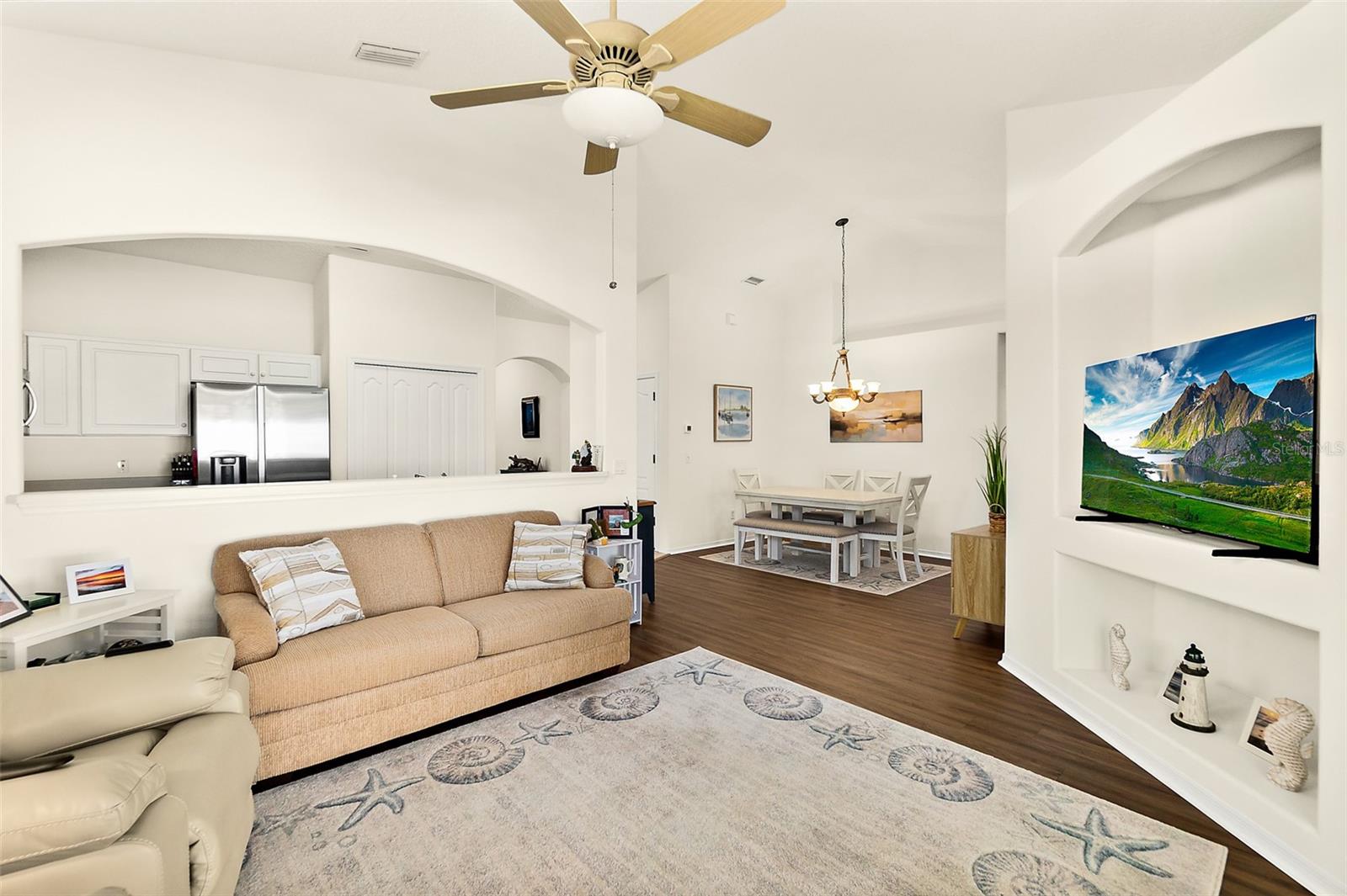 ARBOR TRACE CONDOMINIUM - Residential