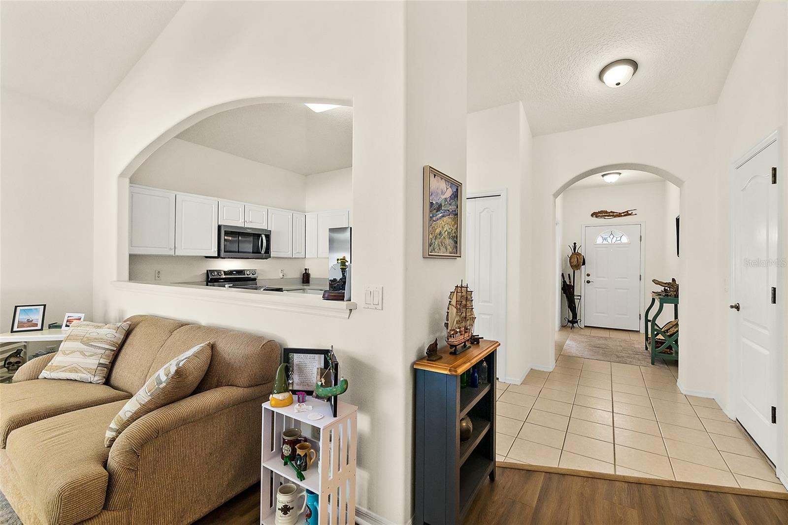 ARBOR TRACE CONDOMINIUM - Residential