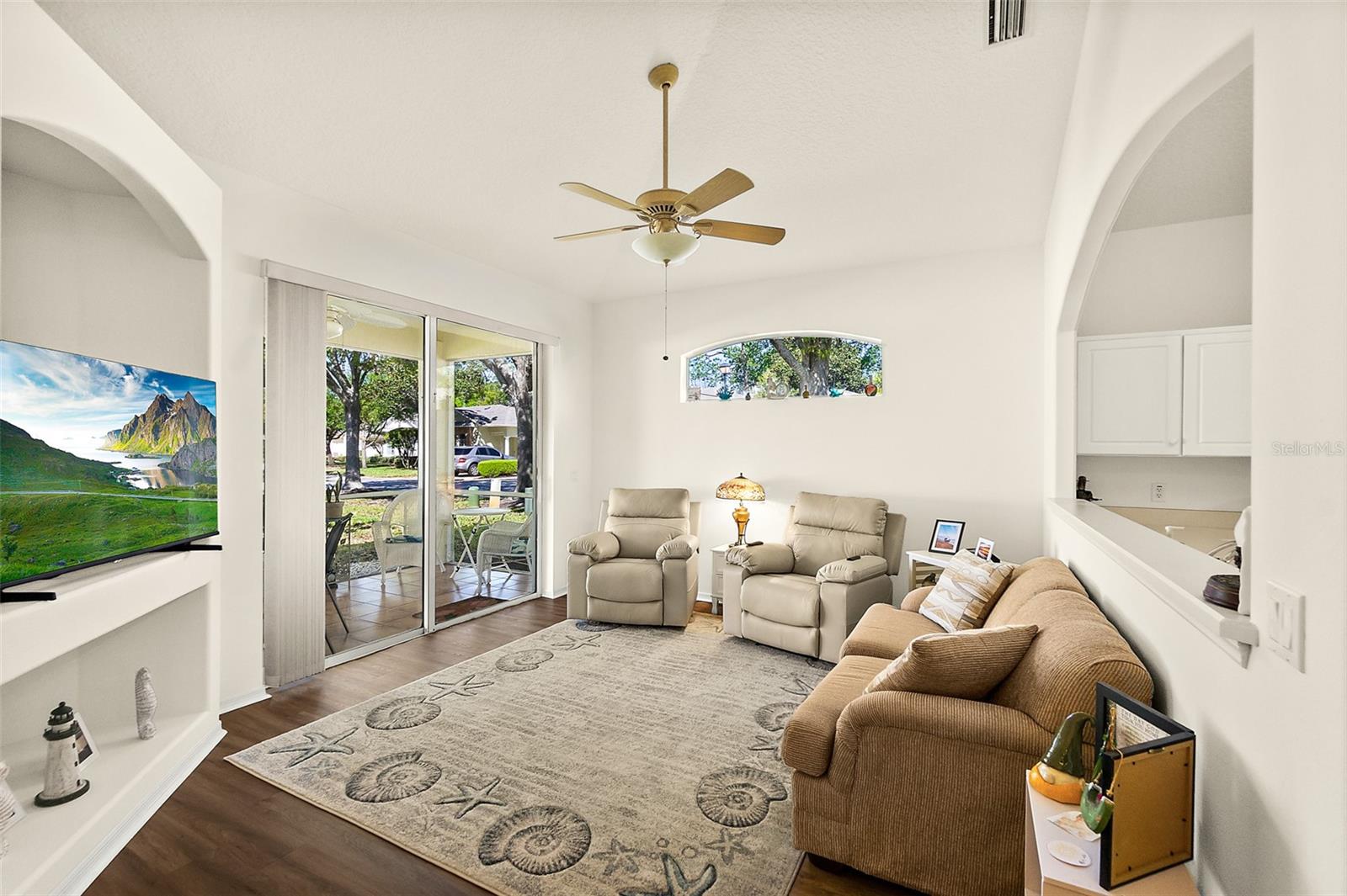 ARBOR TRACE CONDOMINIUM - Residential