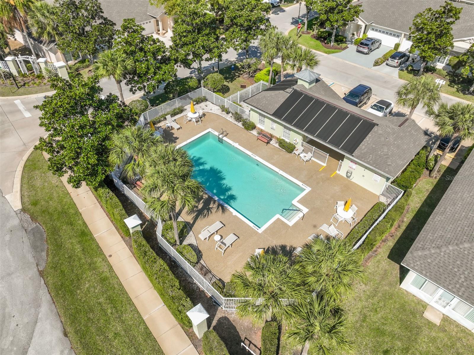 ARBOR TRACE CONDOMINIUM - Residential