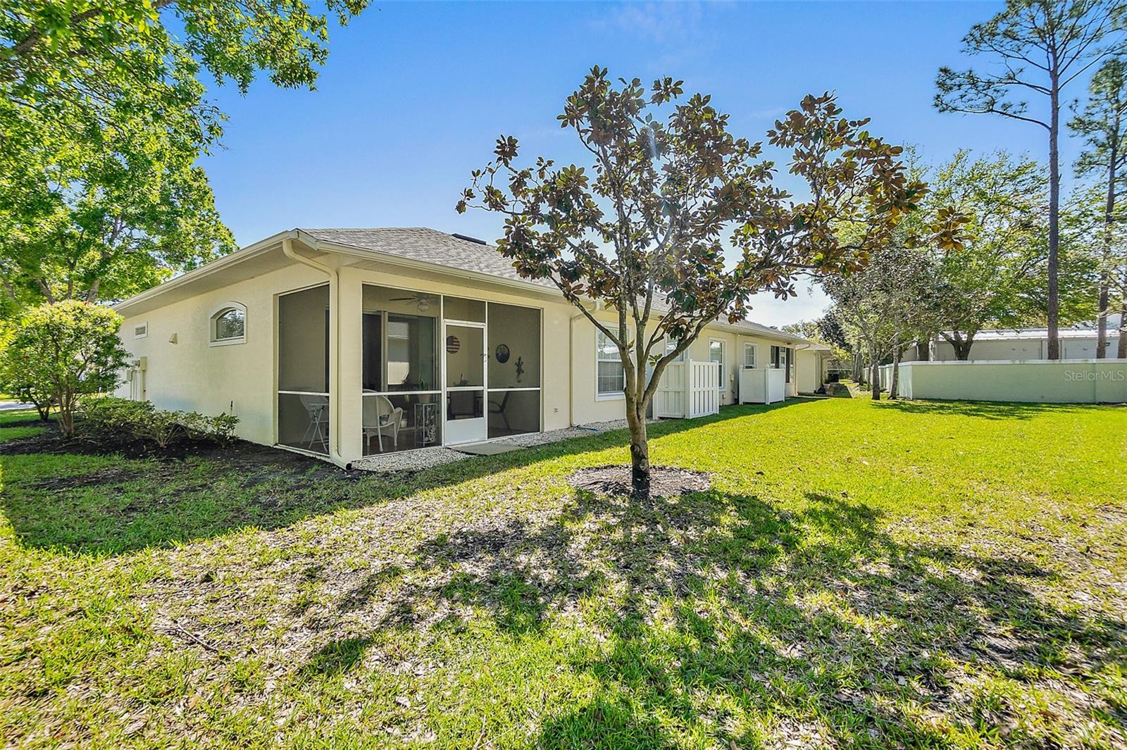 ARBOR TRACE CONDOMINIUM - Residential