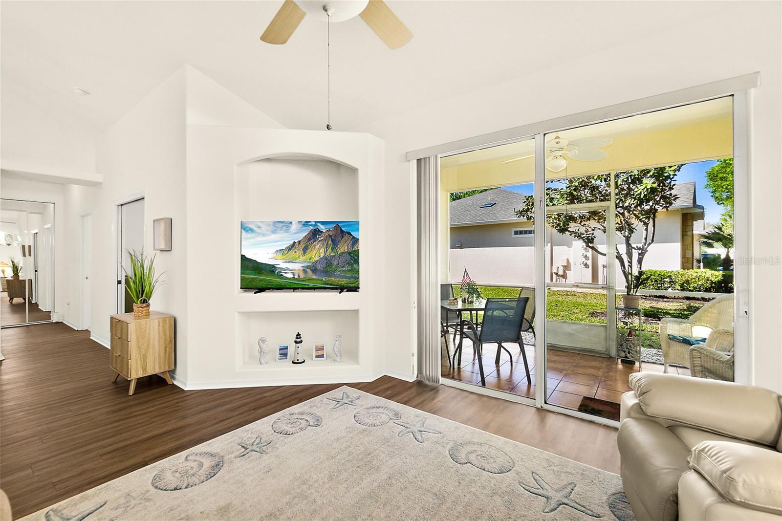 ARBOR TRACE CONDOMINIUM - Residential