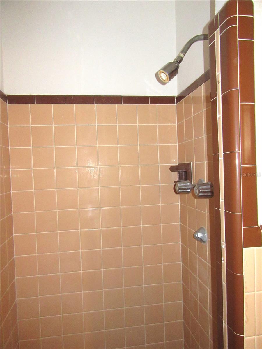 GOLFLAND OF TAMPAS NORTH SIDE - Residential