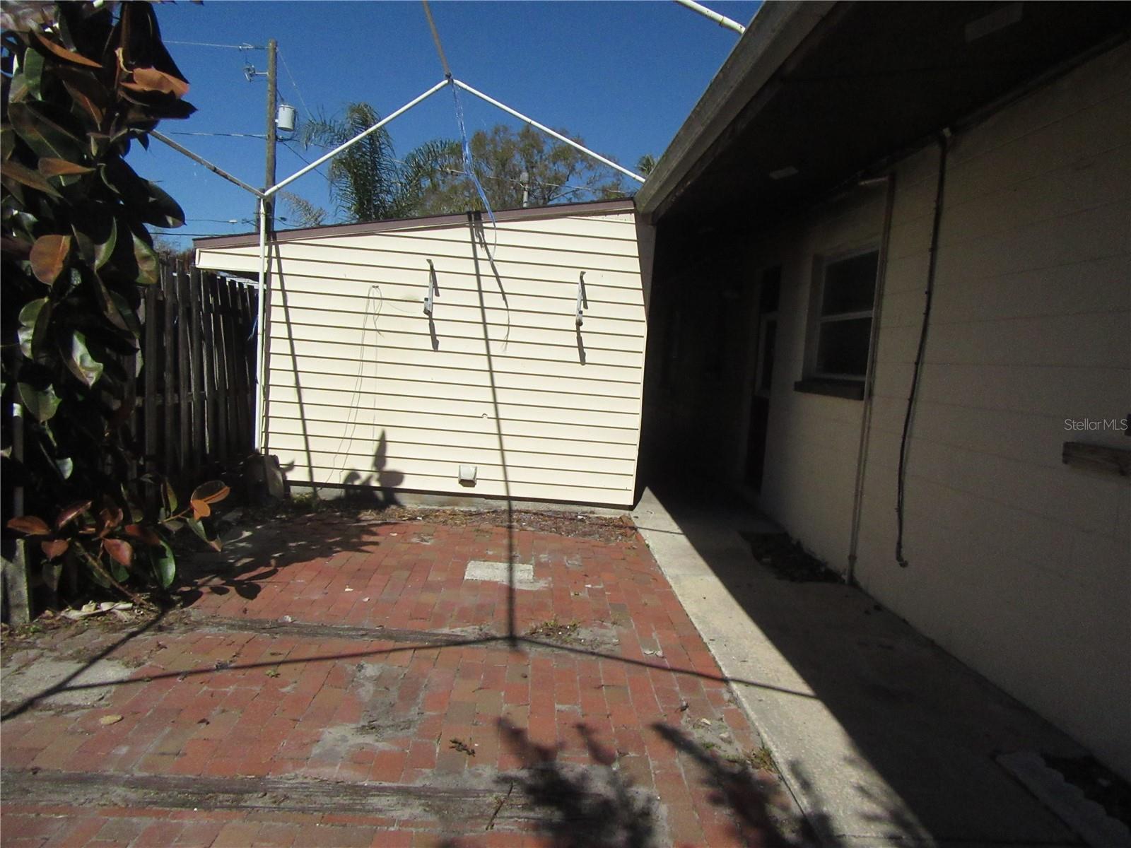 GOLFLAND OF TAMPAS NORTH SIDE - Residential