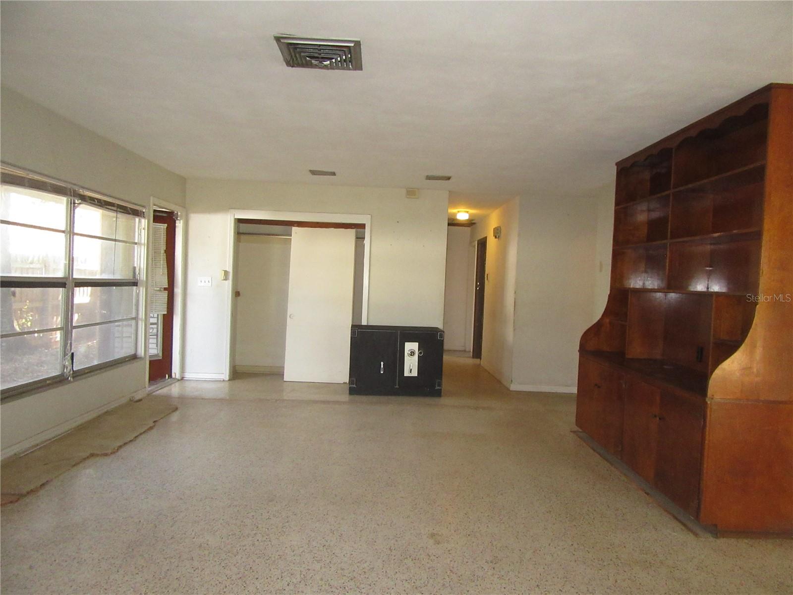 GOLFLAND OF TAMPAS NORTH SIDE - Residential