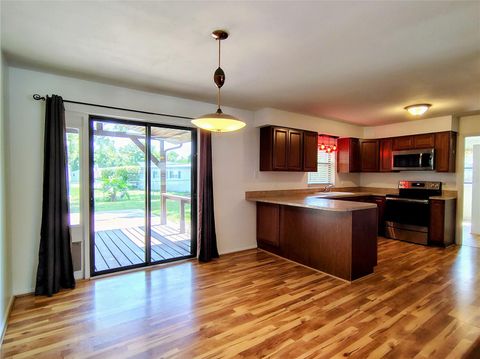 Tiny photo for 1240 Cr 463, Lake Panasoffkee, FL 33538 (MLS # G5114327)