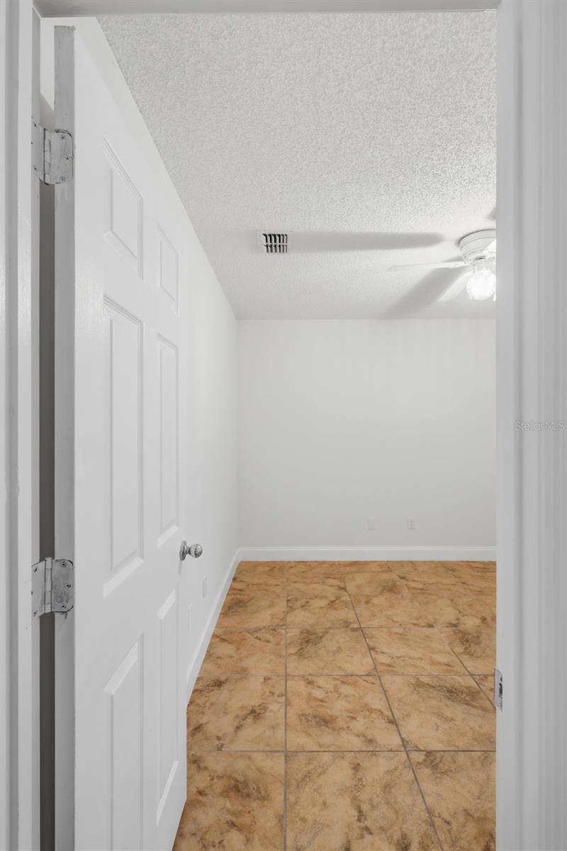 DELTONA LAKES - Residential