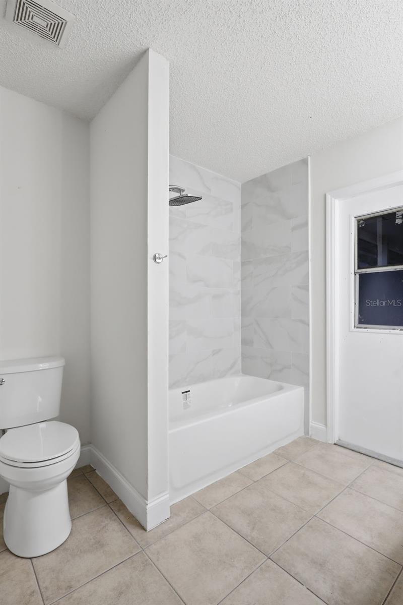 DELTONA LAKES - Residential