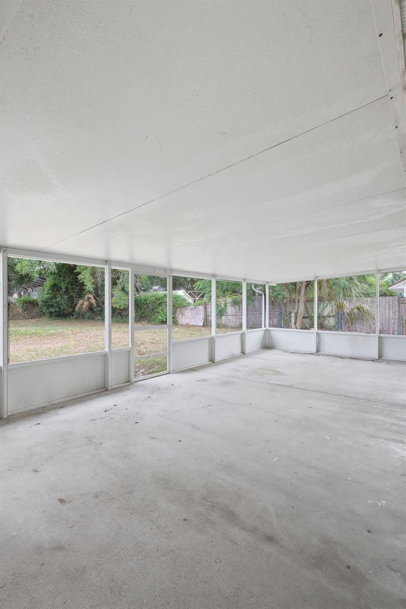 DELTONA LAKES - Residential