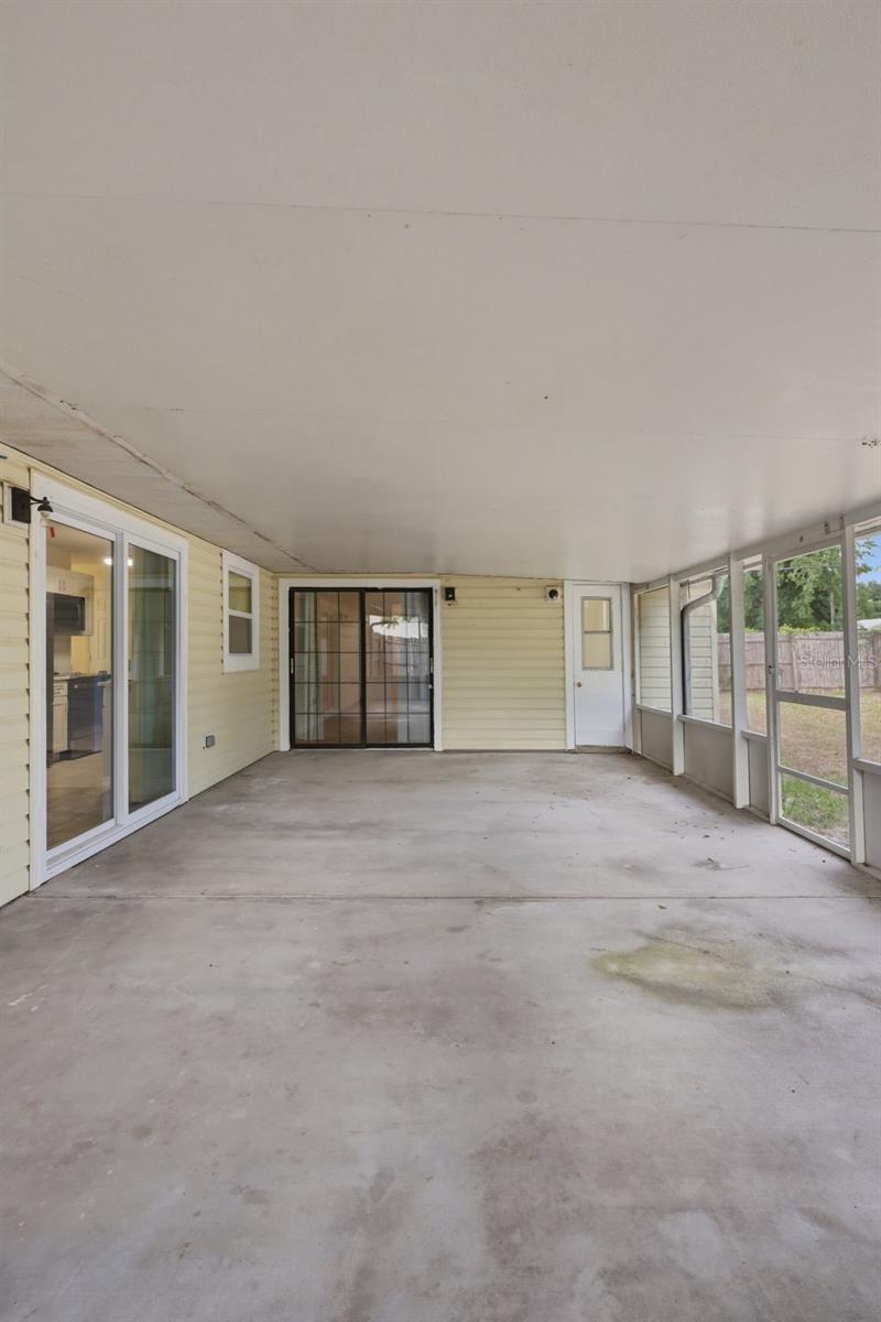 DELTONA LAKES - Residential