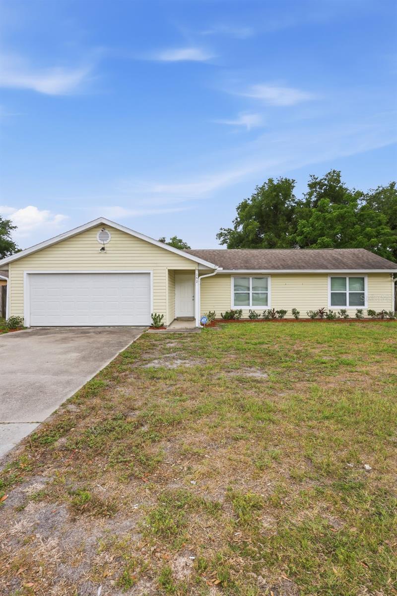 DELTONA LAKES - Residential