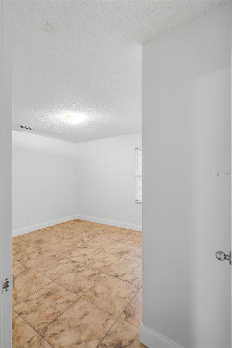 DELTONA LAKES - Residential