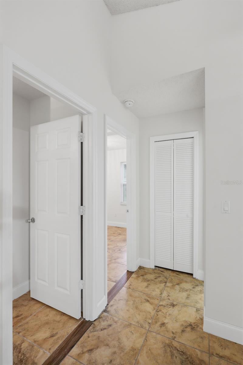 DELTONA LAKES - Residential